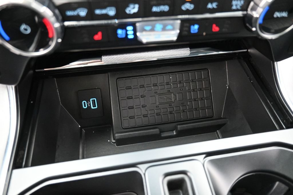 Used 2023 Black Ford Limited image 31