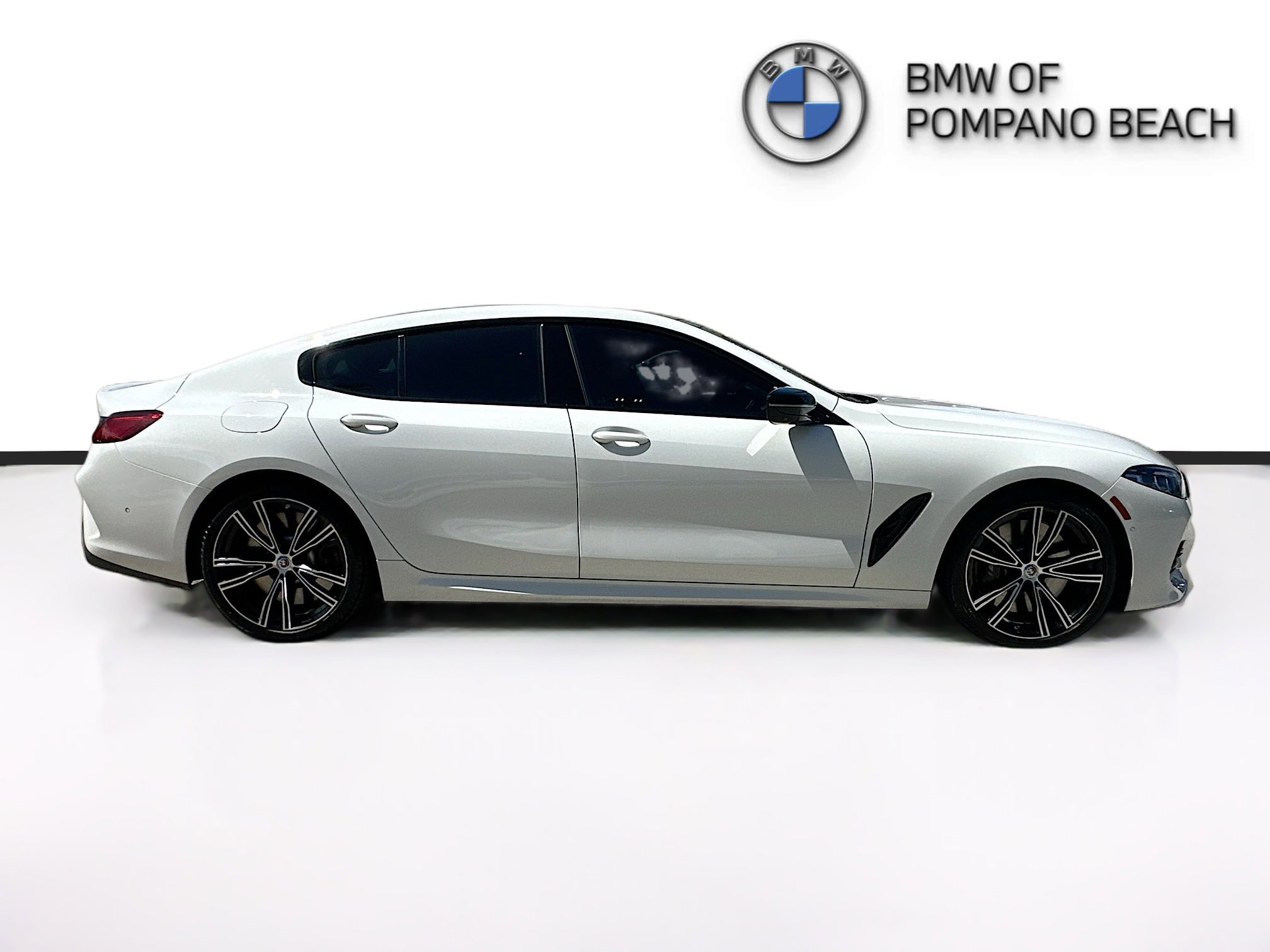 Used 2023 Alpine White BMW M850i image 8
