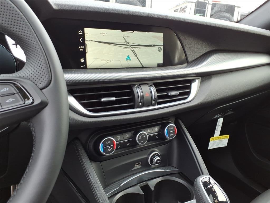 2025 Alfa Romeo Stelvio Base - Photo 8