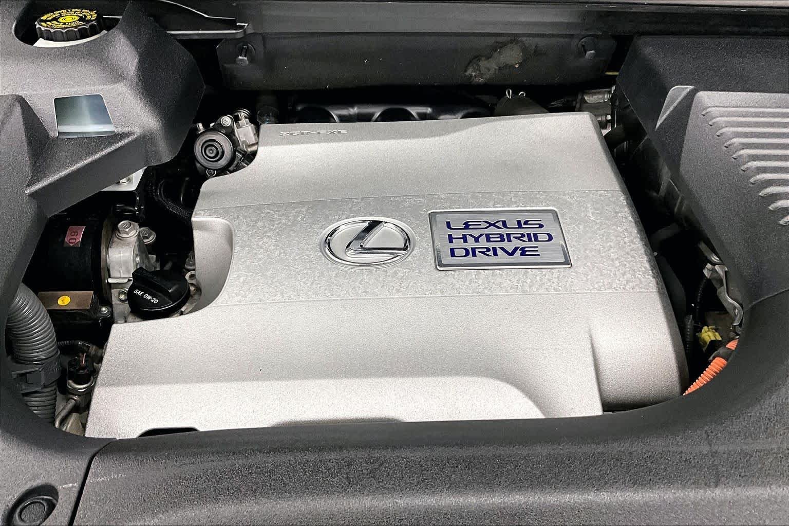 Used 2010 Starfire Pearl Lexus  image 31