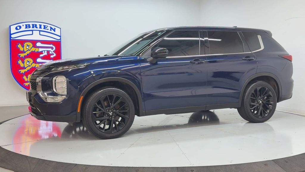 Used 2022 Cosmic Blue Metallic Mitsubishi  image 8