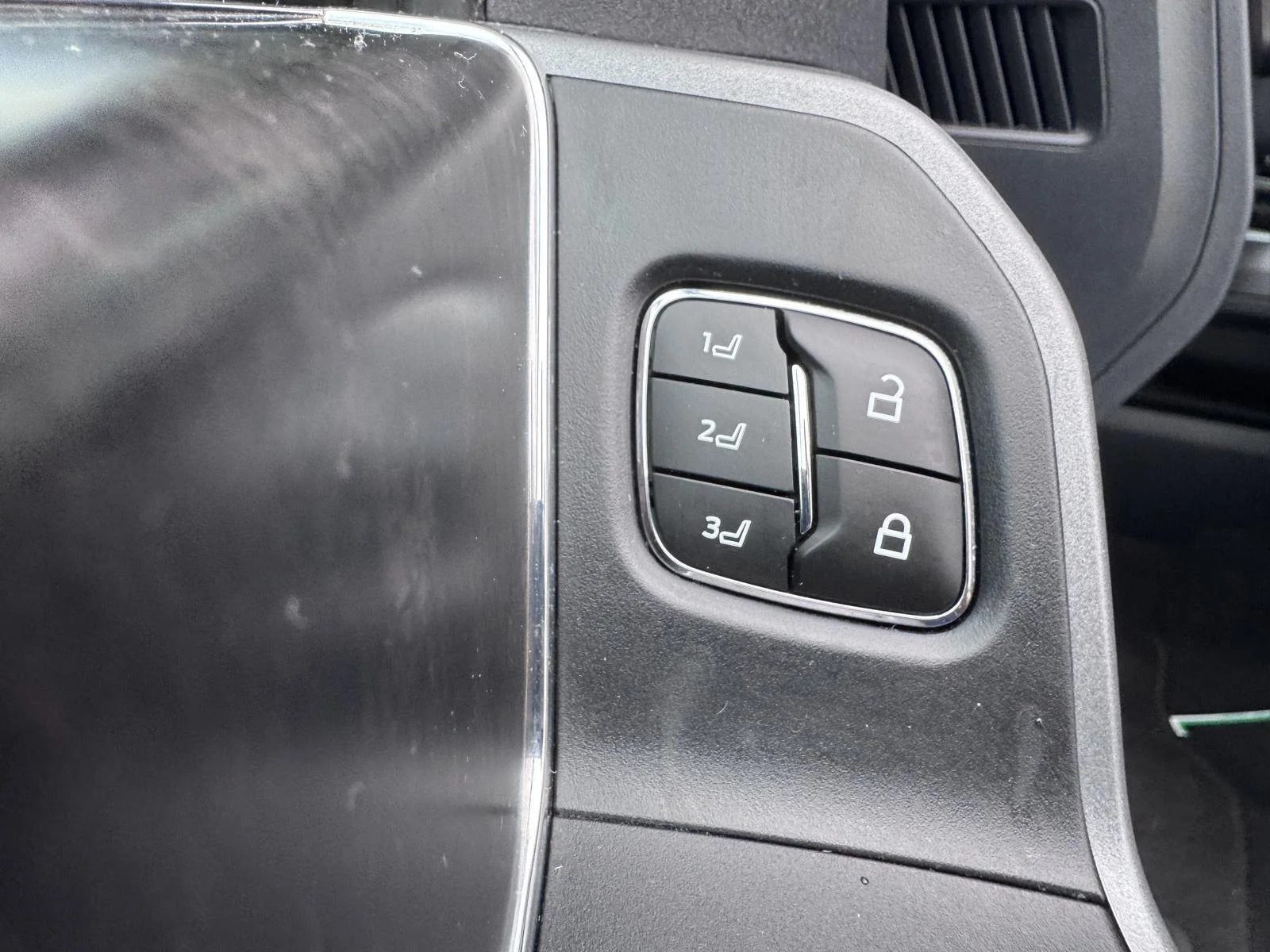Used 2023 Star White Ford Lariat image 13