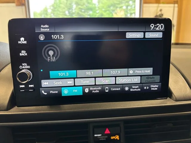 Used 2025 Gray Honda EX-L image 19