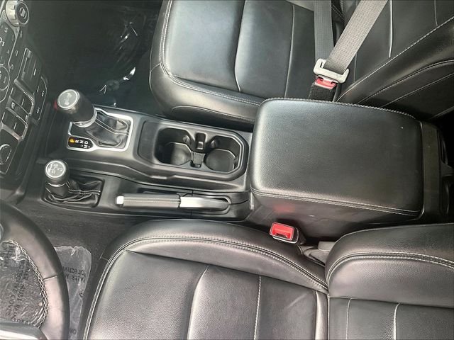 Used 2021 Bright White Clearcoat Jeep Unlimited Sahara image 15
