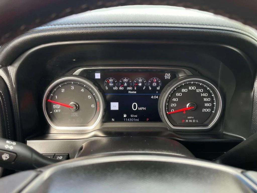 Used 2019 Iridescent Pearl Tricoat Chevrolet High Country image 19