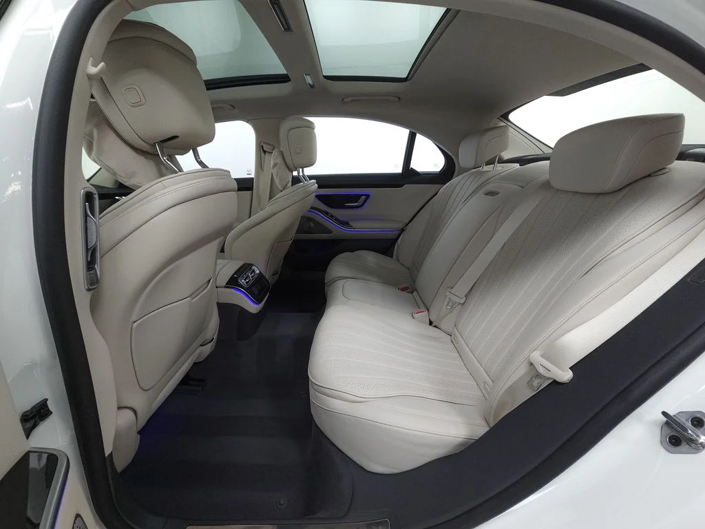 Used 2023 MANUFAKTUR Diamond White Mercedes-Benz S 500 image 29