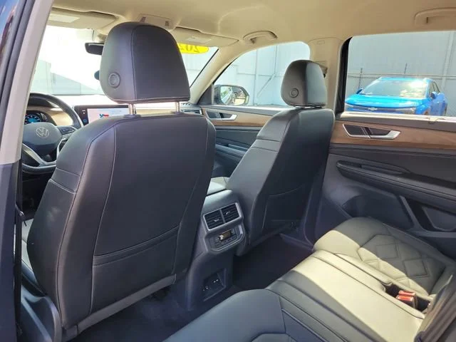 2024 Volkswagen Atlas SE w/Tech - Photo 14