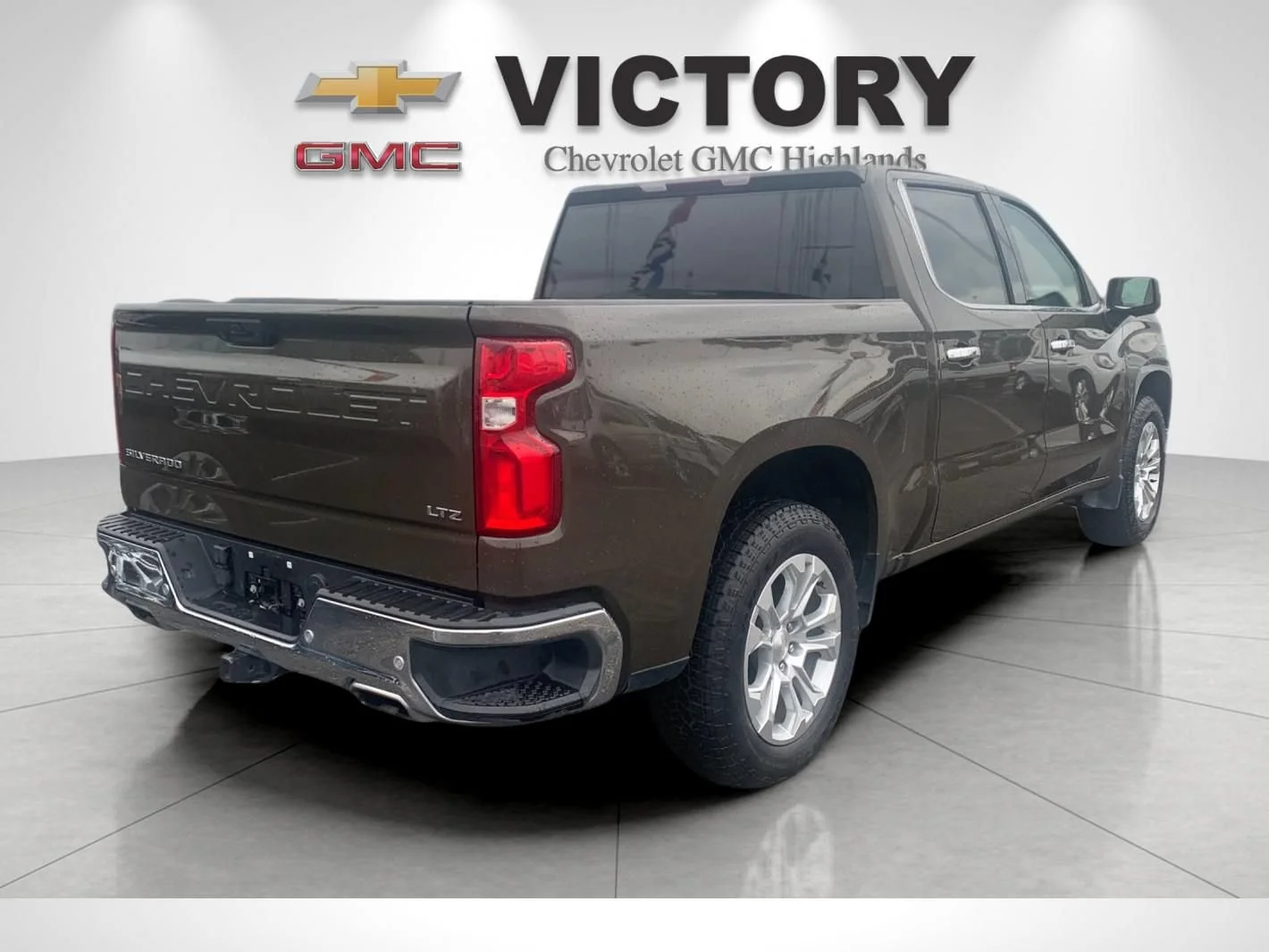 Used 2023 Harvest Bronze Metallic Chevrolet LTZ image 3