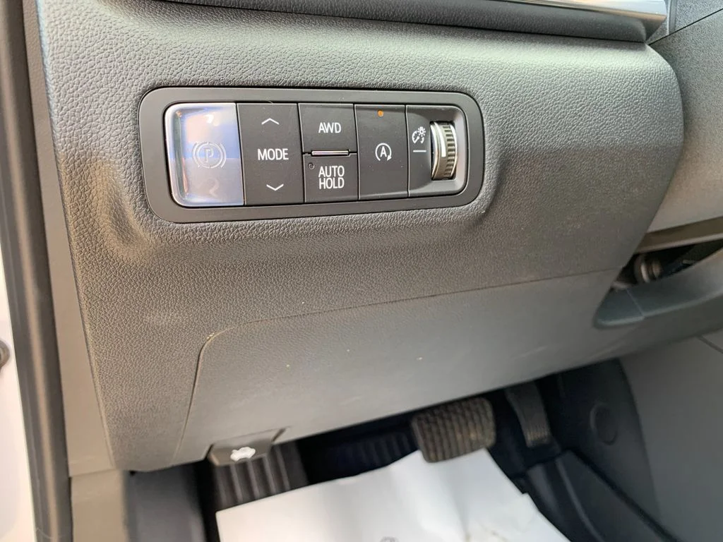 Used 2026 White GMC Denali image 30