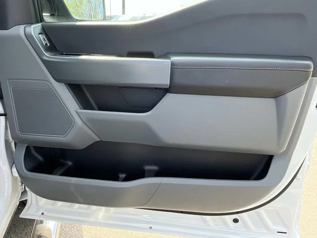 Used 2023 White Ford XLT image 27