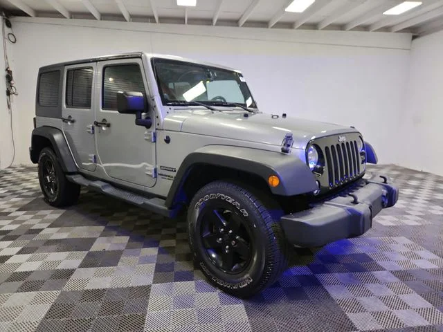 Used 2014 Gray Jeep Unlimited Sport image 2
