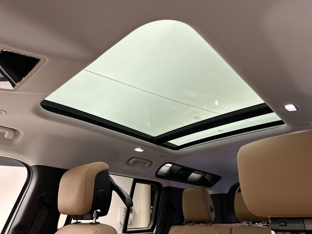 New 2026 Fuji White Land Rover S image 11