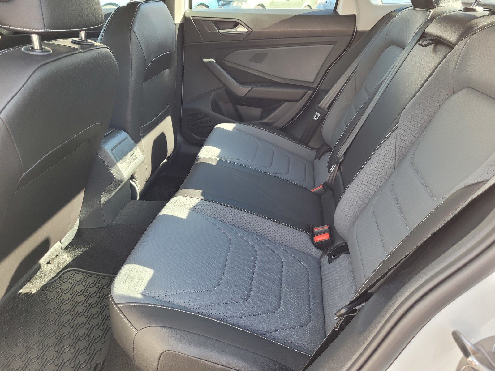 2025 Volkswagen Jetta SEL - Photo 6