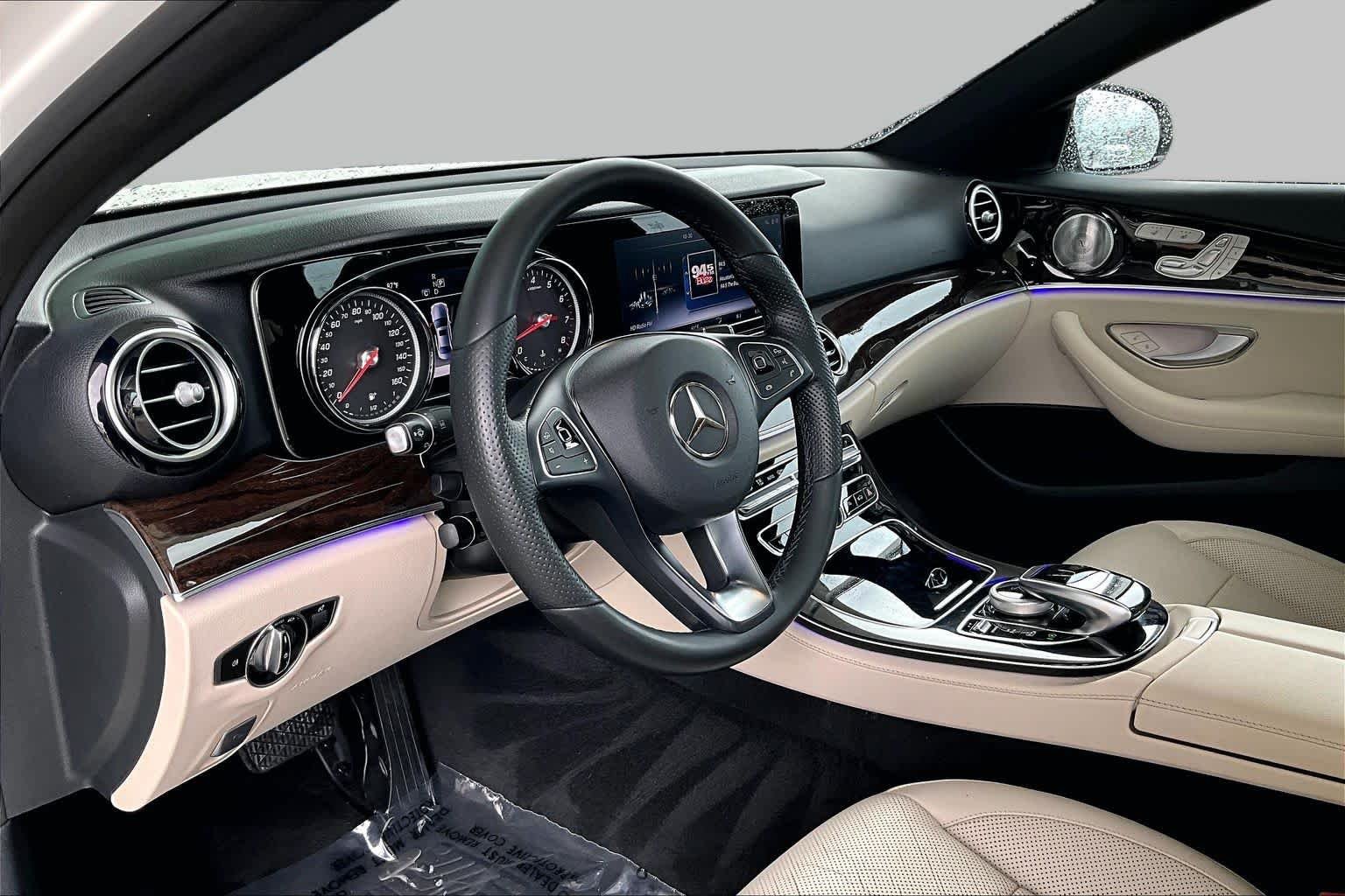 Used 2017 designo Diamond White Metallic Mercedes-Benz E 300 Sport image 16