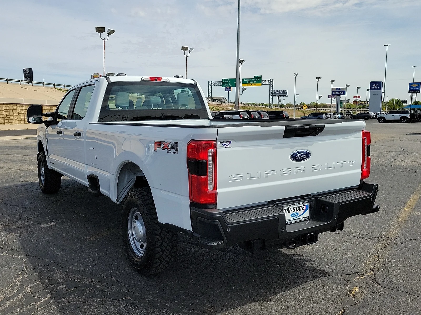 New 2026 Oxford White Ford F-250&reg; XL image 3