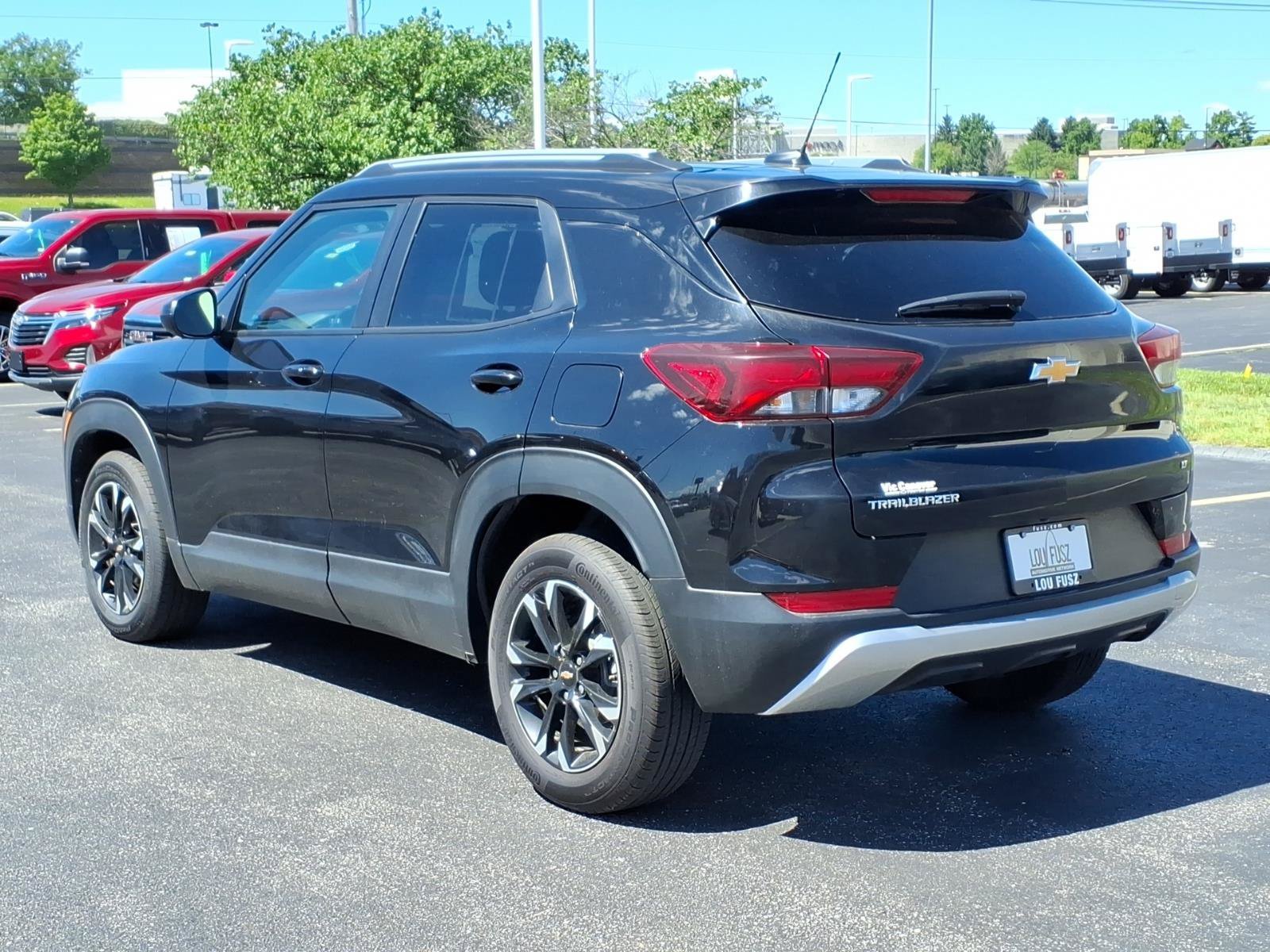 Used 2023 Mosaic Black Metallic Chevrolet LT image 5