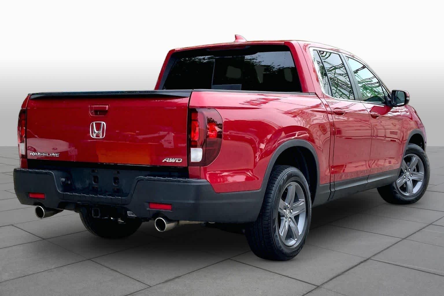 Certified Used 2021 Radiant Red Metallic Honda RTL image 13