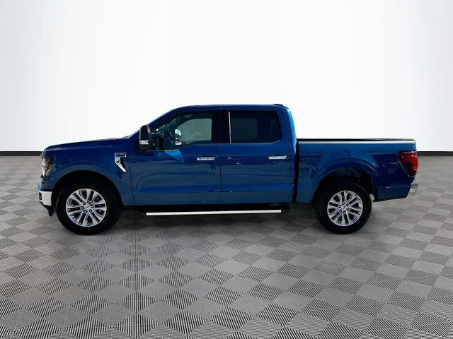 Used 2025 Blue Ford XLT image 8