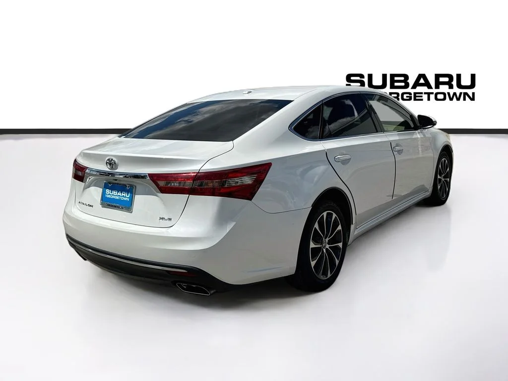 Used 2016 White Toyota XLE Premium image 7