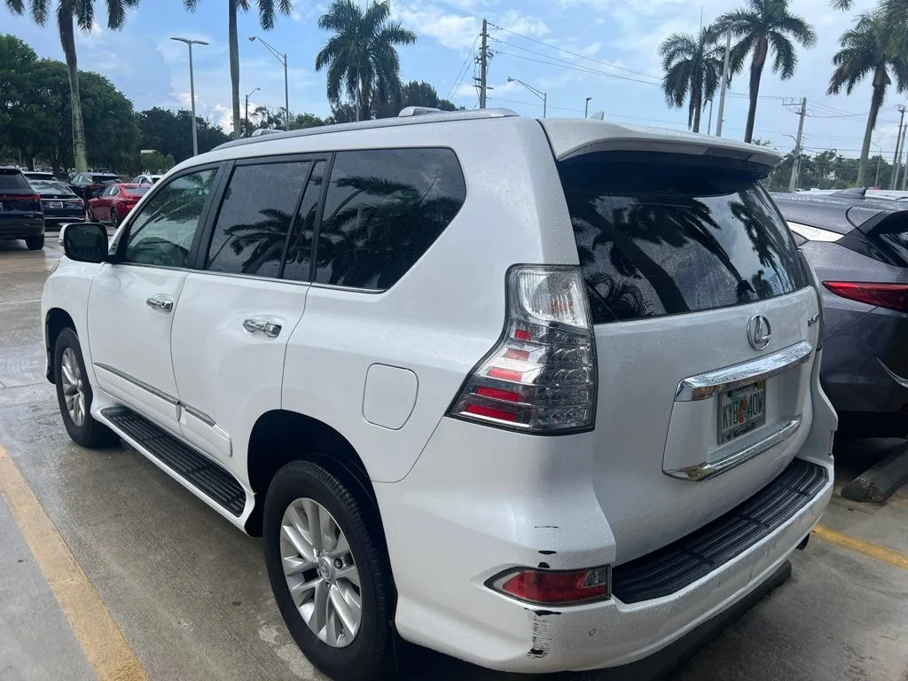 Used 2014 Starfire Pearl Lexus 460 image 7