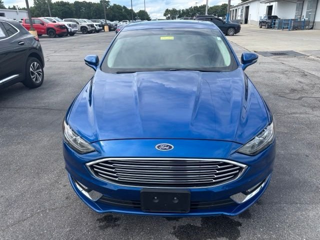 Used 2017 Blue Ford SE image 3