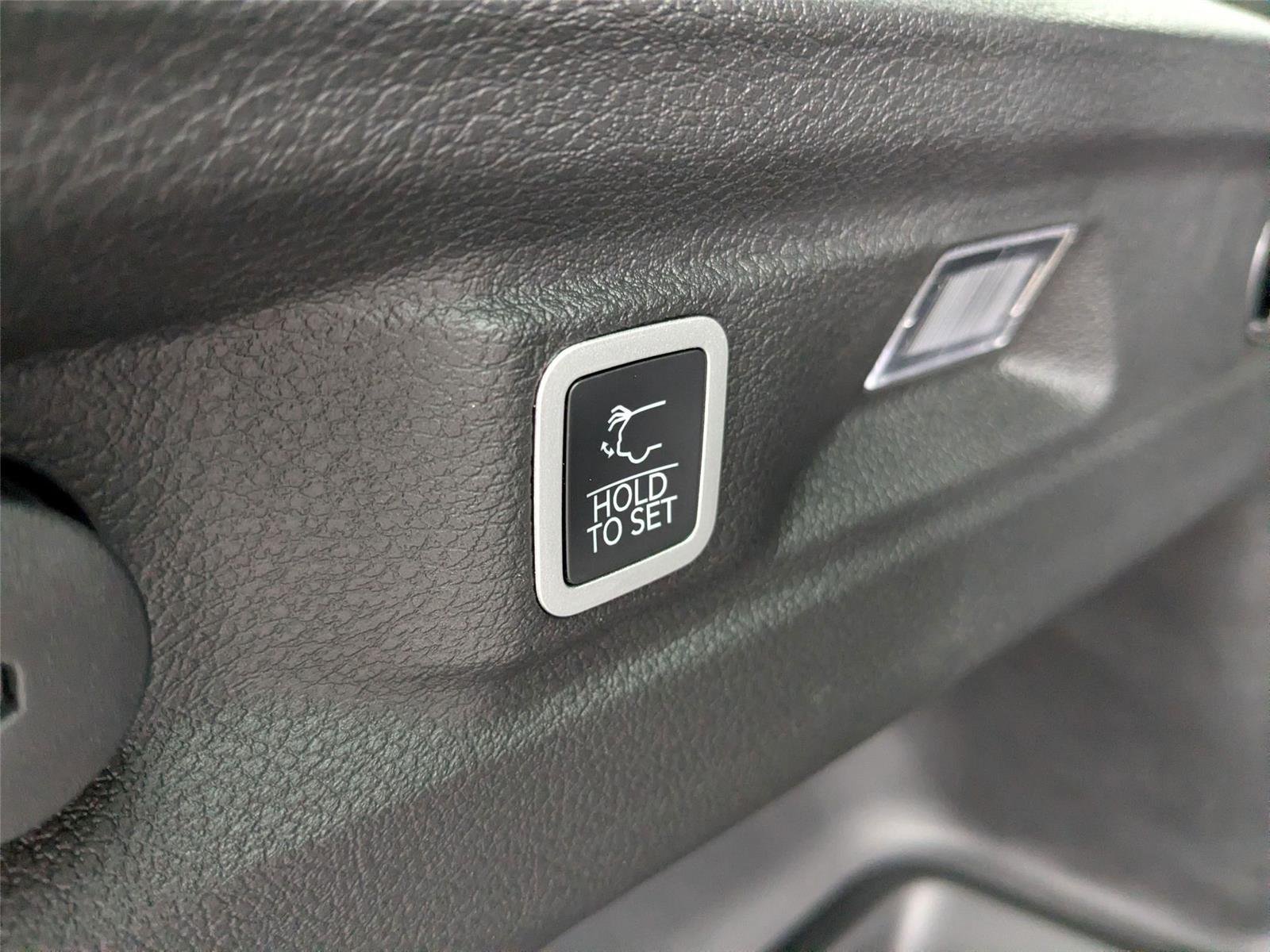 Used 2025 Baltic Gray Metallic Clearcoat Jeep Limited image 35