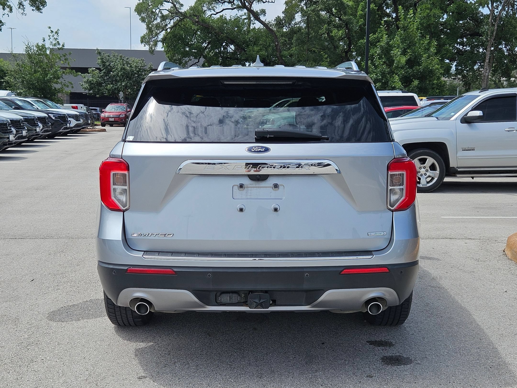 Used 2020 Silver Metallic Ford Limited image 4