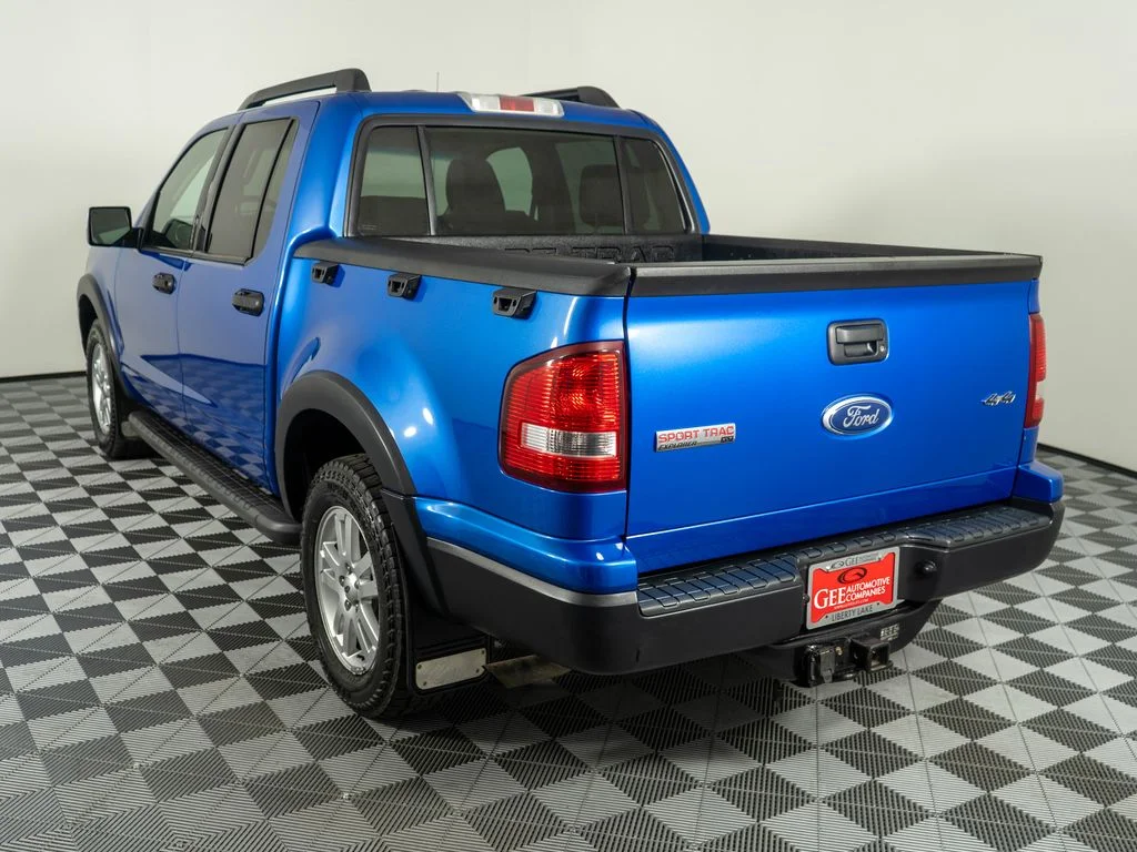 Used 2010 Blue Ford XLT image 4