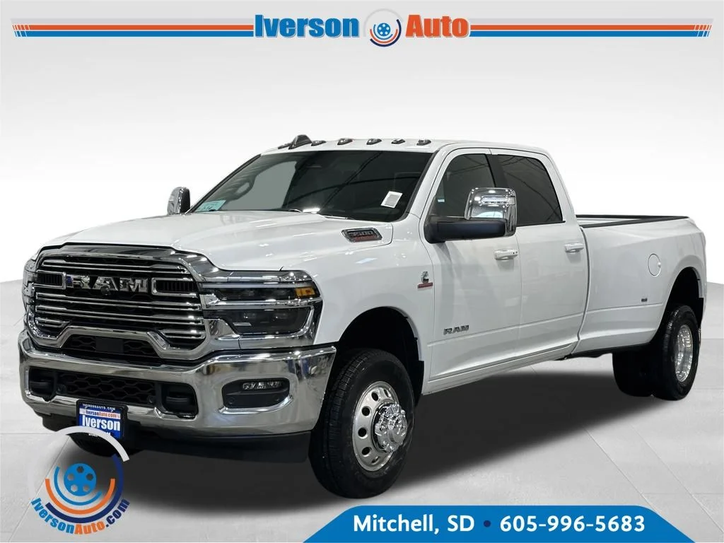 New 2026 Bright White Clear-Coat Exterior Paint RAM Laramie image 3