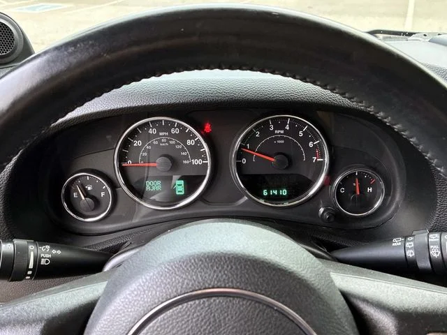 Used 2014 Gray Jeep Sport image 26