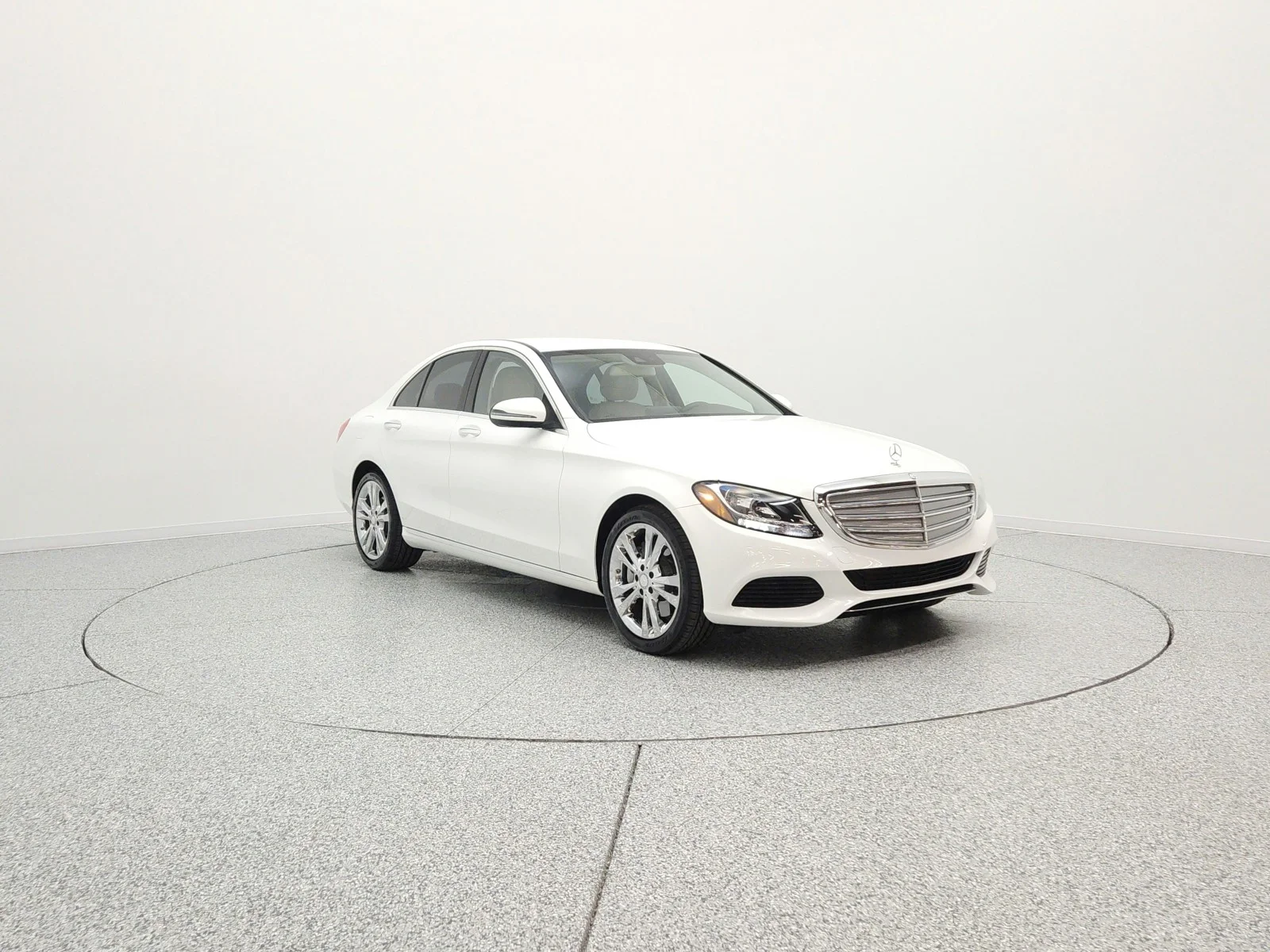 Used 2016 Polar White Mercedes-Benz C 300 Luxury image 3