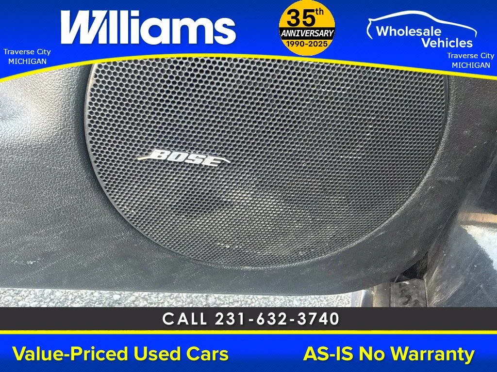 Used 2009 Black Chevrolet LT image 35