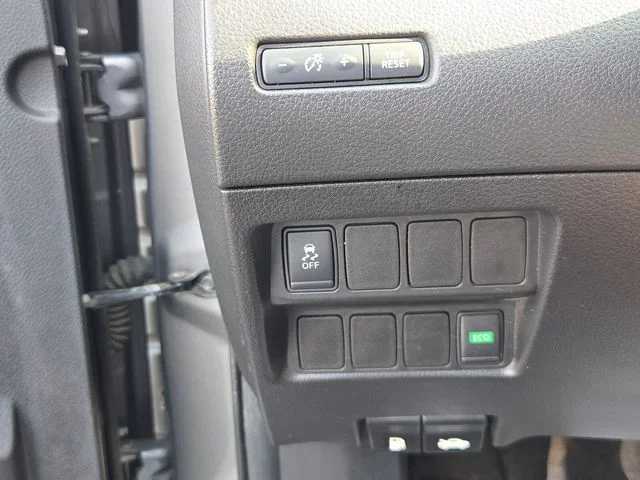 Used 2018 Gray Nissan S image 24