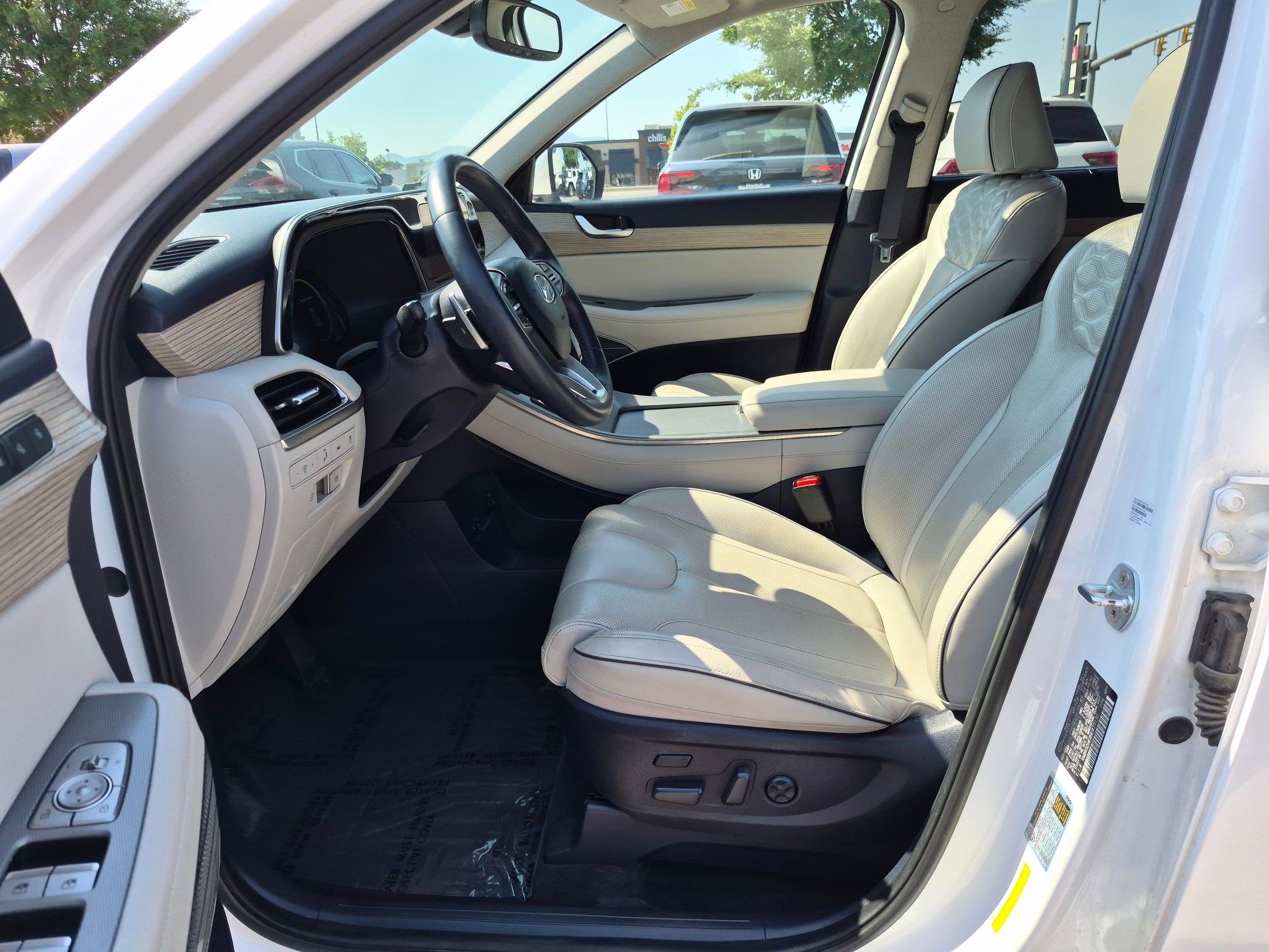 Used 2022 Hyper White Hyundai Limited image 14