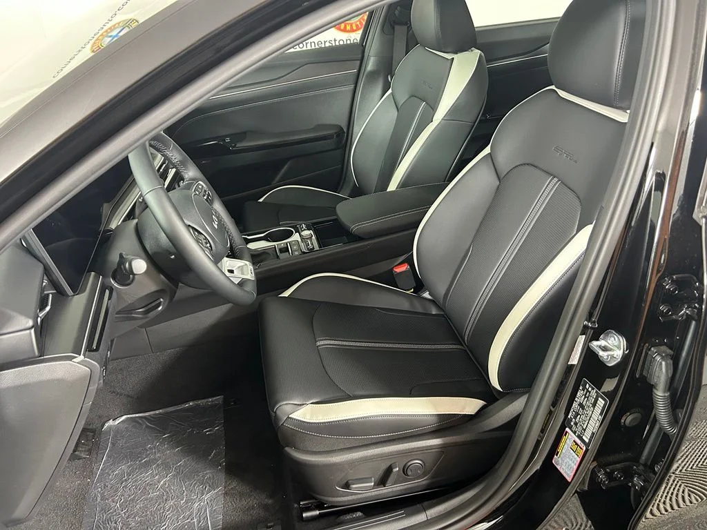 New 2026 Aurora Black Pearl Kia GT-Line AWD image 10