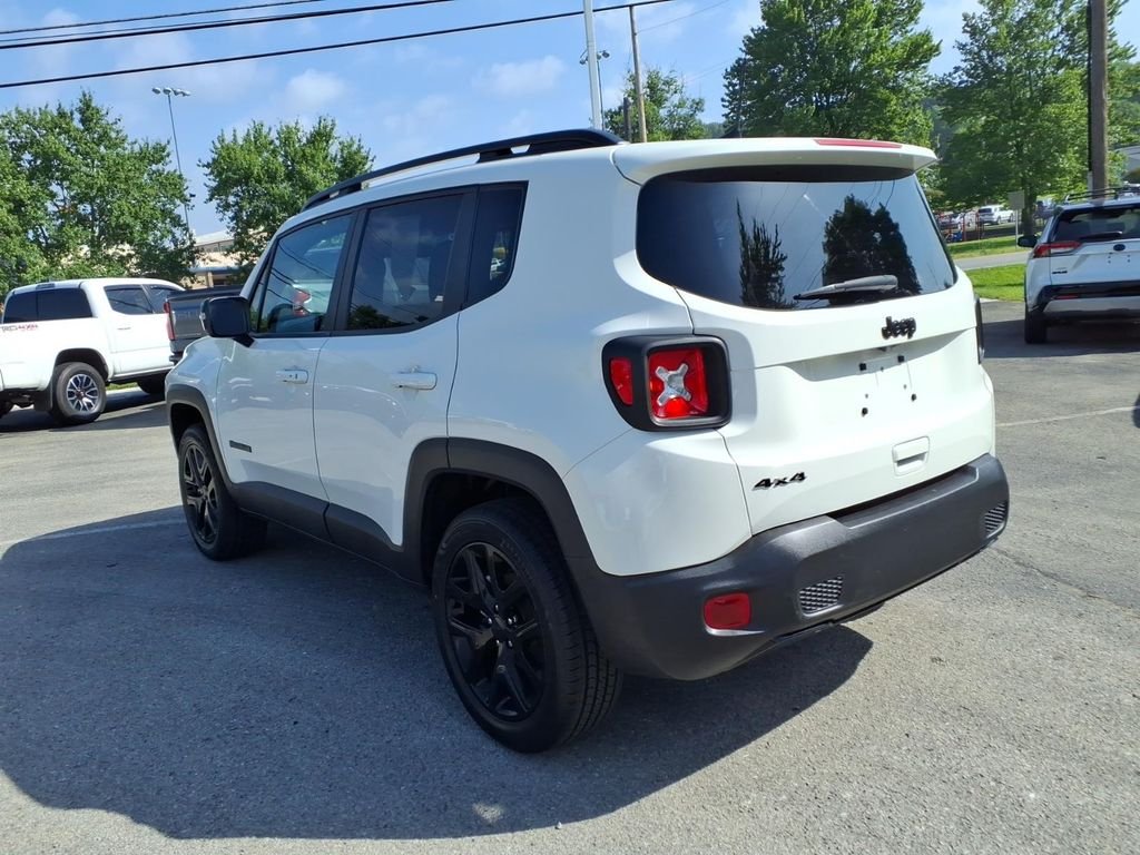 Used 2022 Alpine White Clearcoat Jeep Altitude image 7