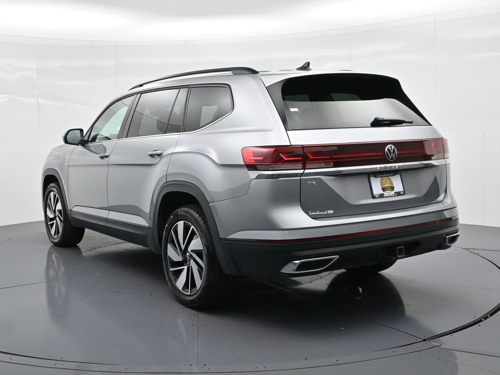 Used 2026  Volkswagen SE w/Technology image 8