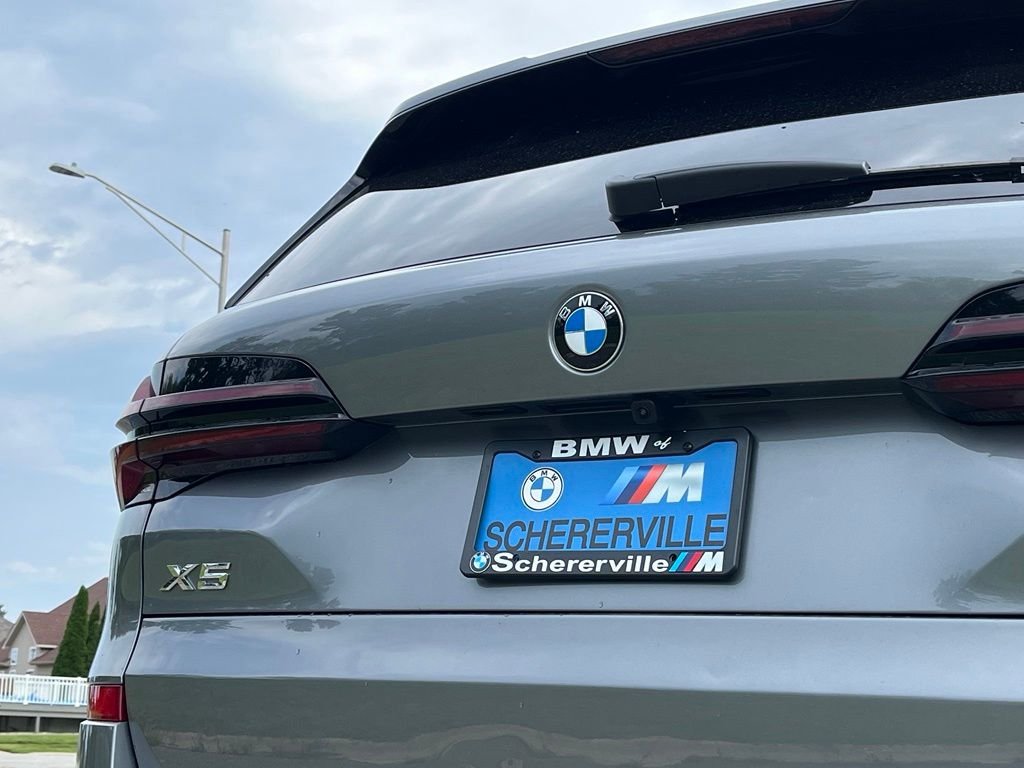 Used 2026 Gray BMW xDrive40i image 14