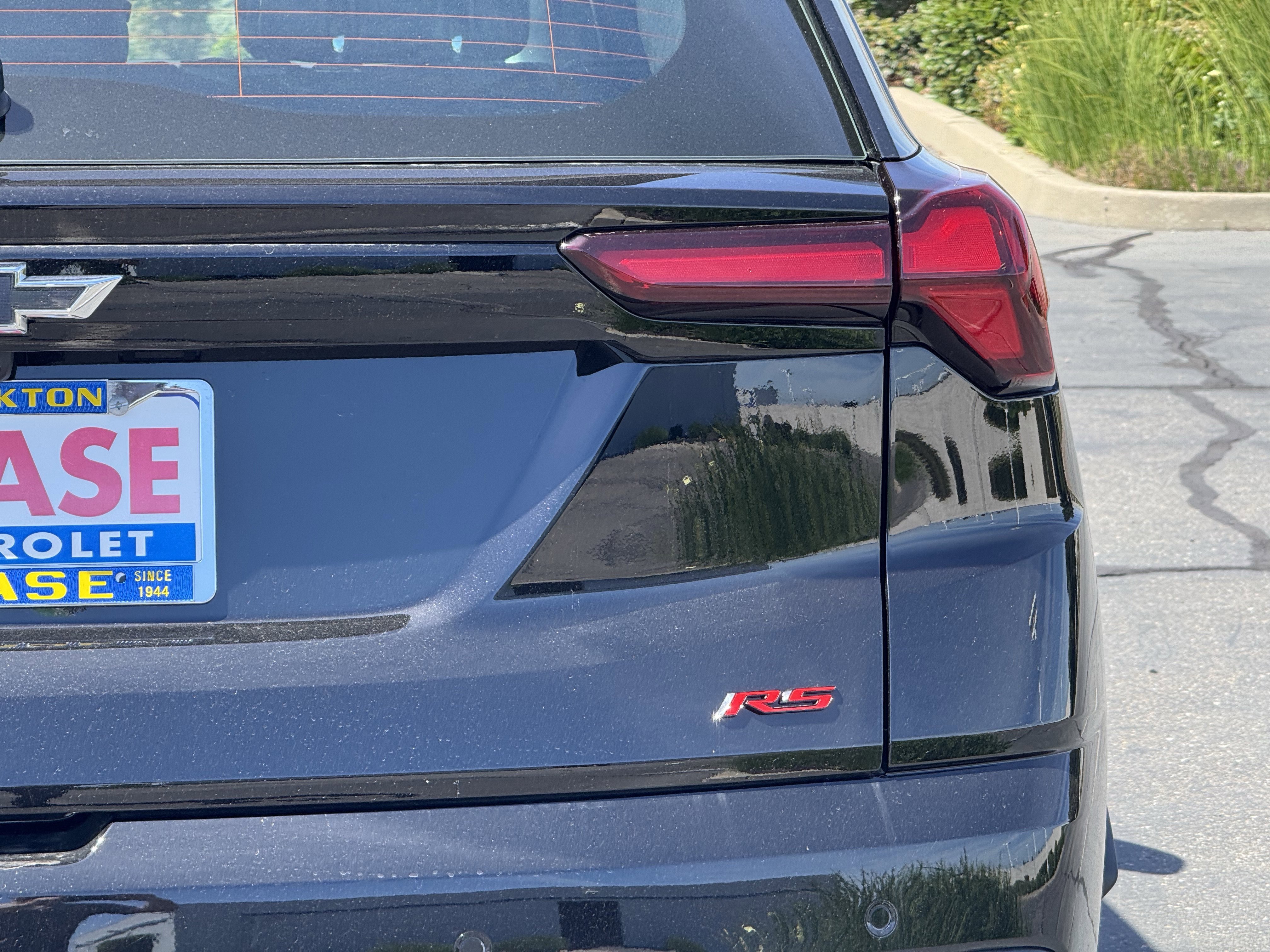 2027 Chevrolet Bolt RS - Photo 8