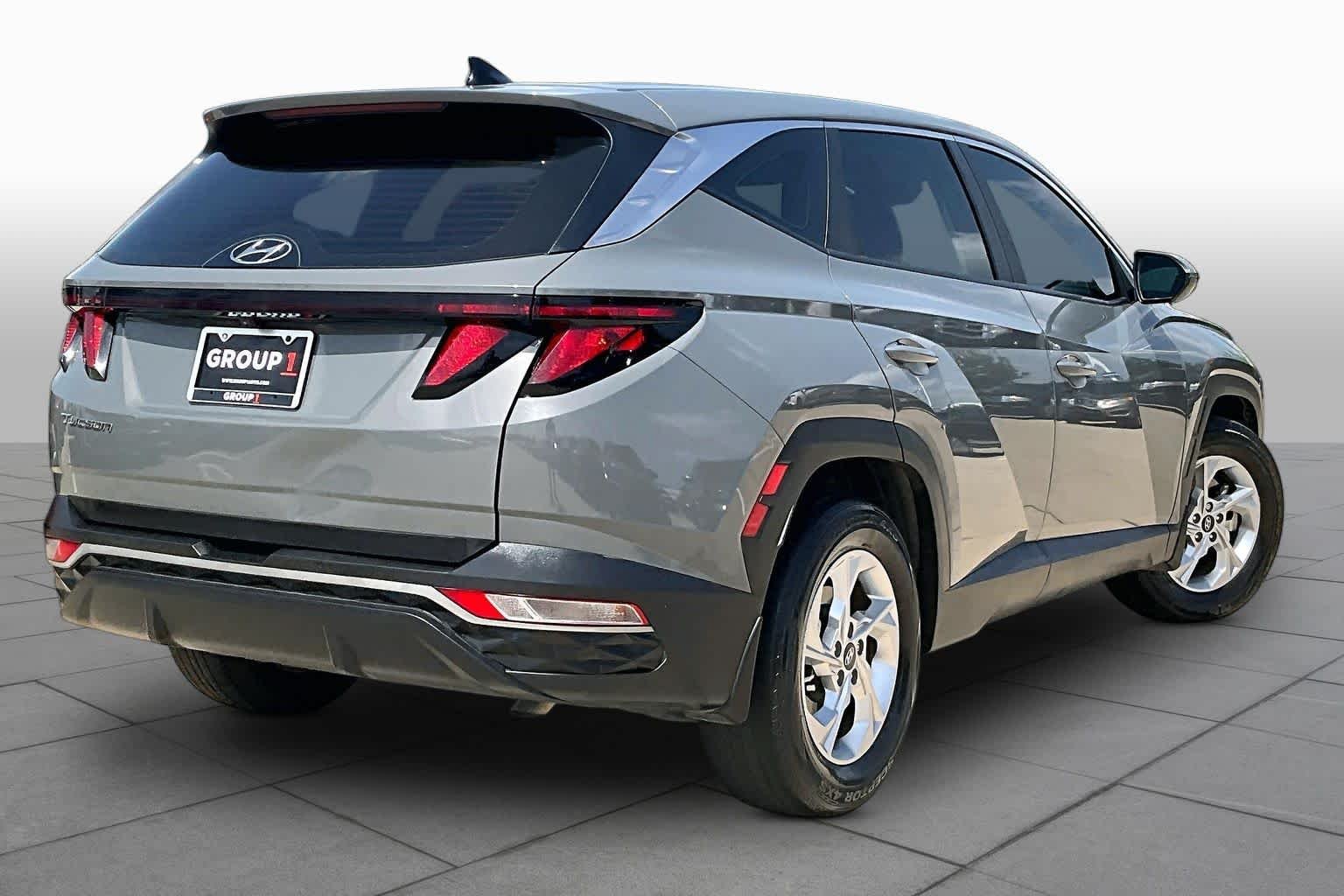 Used 2024 Hampton Gray Hyundai SE image 12