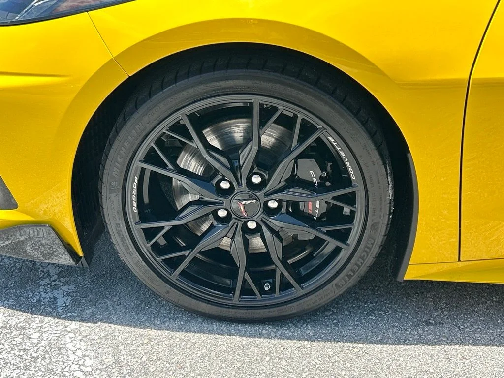 Used 2025 Yellow Chevrolet Stingray image 34