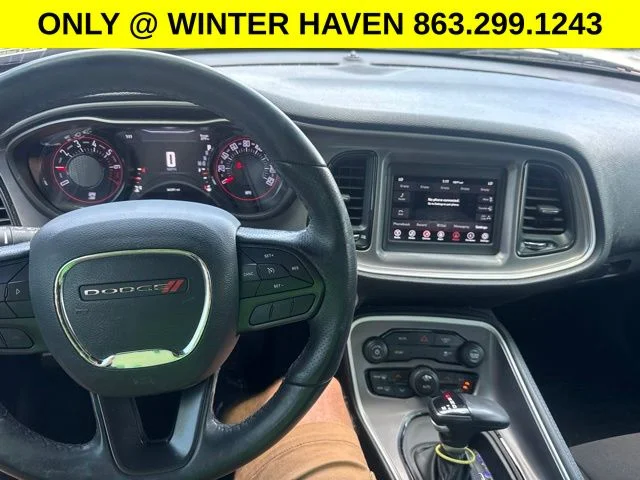 Used 2022 Red Dodge SXT image 9