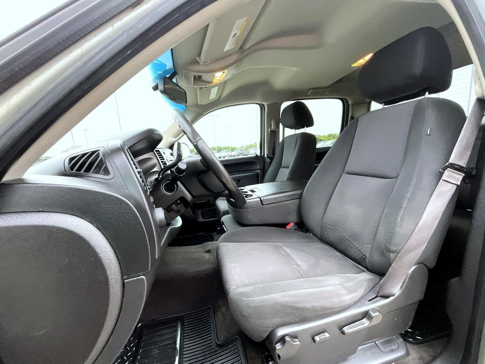 Used 2013 White Chevrolet LT image 10