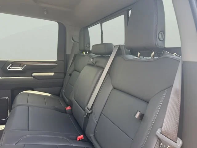 2025 GMC Sierra 2500HD SLT - Photo 9