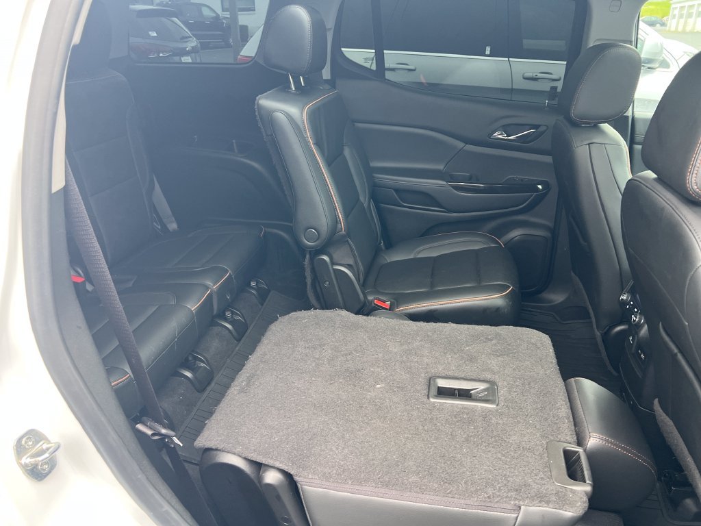 Used 2021 White GMC AT4 image 27