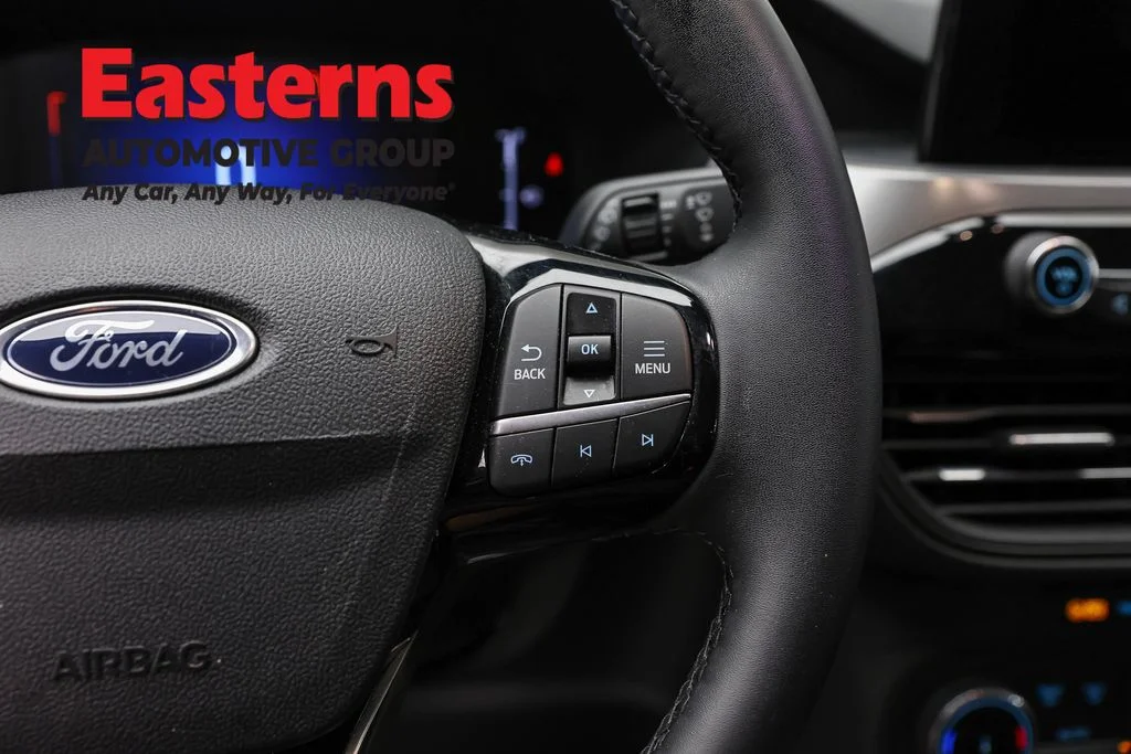 Used 2023 Black Ford Active image 15
