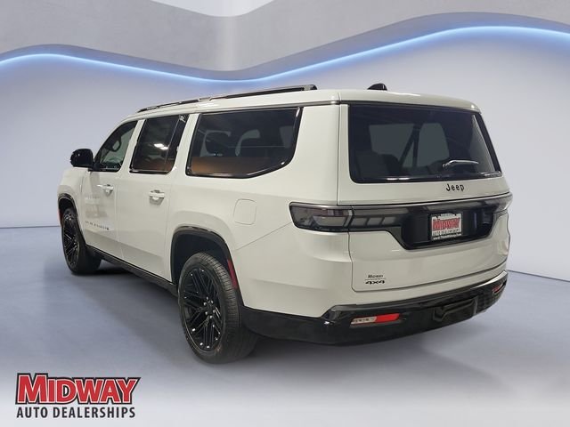 New 2026 Bright White Clear-Coat Exterior Paint Jeep Limited Reserve image 3