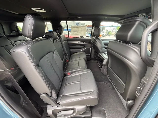 New 2026 Steel Blue Exterior Paint Jeep  image 9
