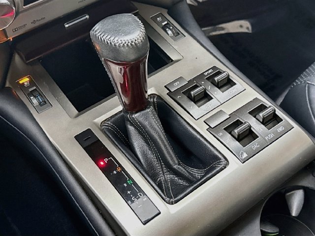 Used 2015 Silver Lexus 460 Luxury image 17