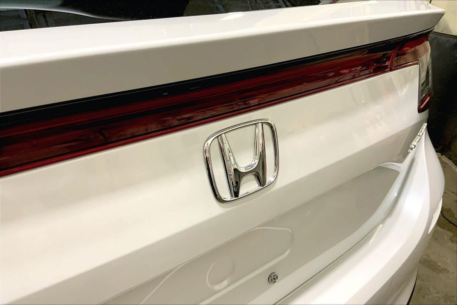 Used 2024 Platinum White Pearl Honda Sport image 52